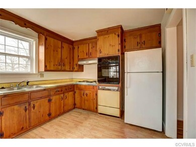 Hardwood Kitchen with Knotty Pine cabinet