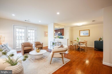 4113 S Four Mile Run Dr unit 404, Arlington, VA 22204 - photo 3