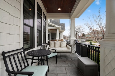 287 E Schiller St, Elmhurst, IL 60126 - photo 4