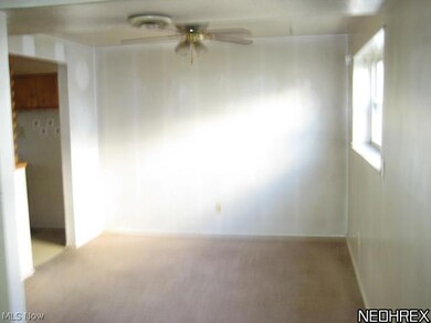 2135 E 40th St, Lorain, OH 44055 - photo 4