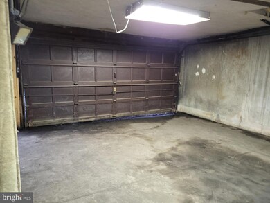 137 Berkley Ave unit GARAGE, Lansdowne, PA 19050 - photo 6
