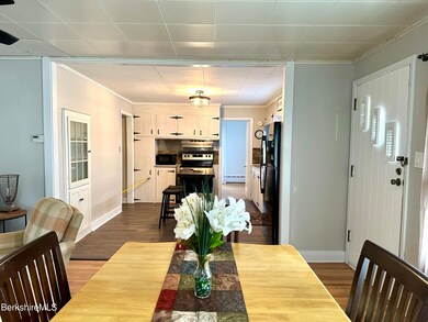 582 W Housatonic St, Pittsfield, MA 01201 - photo 7