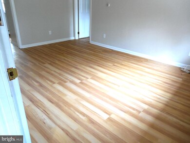 505 E Highland Ave unit 8, Wilmington, DE 19804 - photo 2