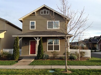 699 Buck Point St, Central Point, OR 97502 - photo 2
