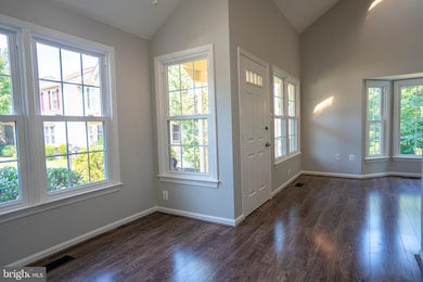 15479 Cliffview Dr, Dumfries, VA 22025 - photo 5