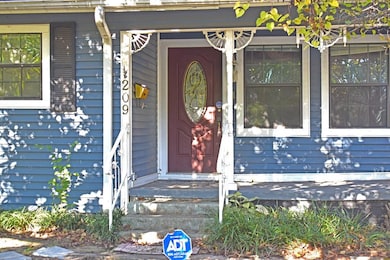 209 Ludolph St, Palestine, TX 75803 - photo 2