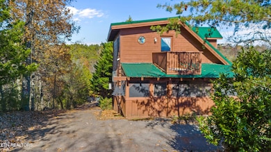 1086 Sharp Hollow Rd, Sevierville, TN 37862 - photo 2