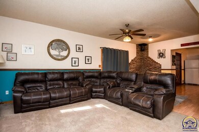 307 SW Roosevelt St, Topeka, KS 66606 - photo 6