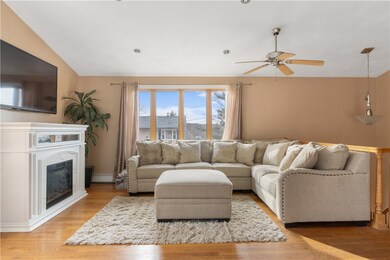 12 Wisteria Ln, Cranston, RI 02920 - photo 7