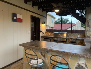 216 Eagle Ct, Bedford, TX 76021 - photo 4