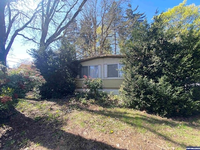 1820 SE Crystal Lake Dr, Corvallis, OR 97333 - photo 2