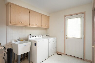 3772 Celeste Ln, Naperville, IL 60564 - photo 5