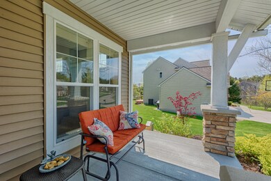 04 Front Porch