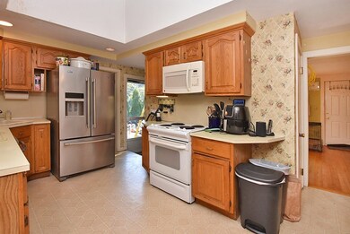 40 Carleton St, Attleboro, MA 02703 - photo 5
