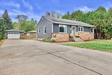 1627 S 170th St, New Berlin, WI 53151 - photo 2