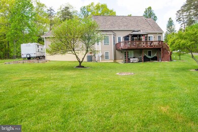 10945 Ashby Dr, Fredericksburg, VA 22407 - photo 4