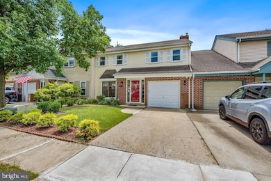 114 Carleton Ln, Mount Laurel, NJ 08054 - photo 2