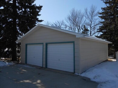 2 Stall Detached Garage<|><|>