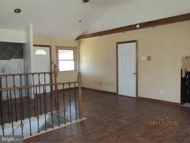 817 Colby Ave, Delran, NJ 08075 - photo 2