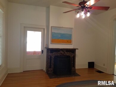 930 Bridge Ave, Davenport, IA 52803 - photo 6