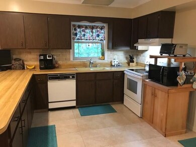 Kitchen with 20