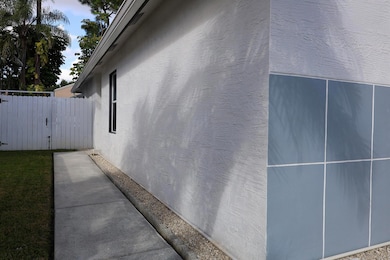 6196 Azalea Cir, West Palm Beach, FL 33415 - photo 6