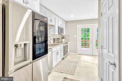 13240 Nancy Ct, Woodbridge, VA 22193 - photo 7