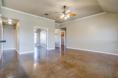 518 Crow Ave, Weatherford, TX 76085 - photo 3