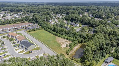 300 Carriage Dr, Jacksonville, NC 28546 - photo 5