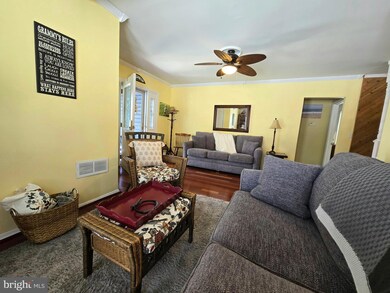 254 Meadow Rd, Pasadena, MD 21122 - photo 7