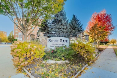 370 S Western Ave unit 505, Des Plaines, IL 60016 - photo 2