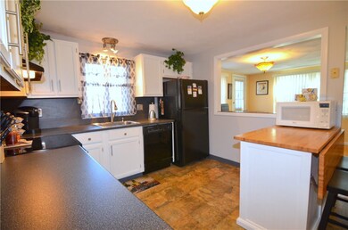 190 Boulder View Dr, Warwick, RI 02886 - photo 4