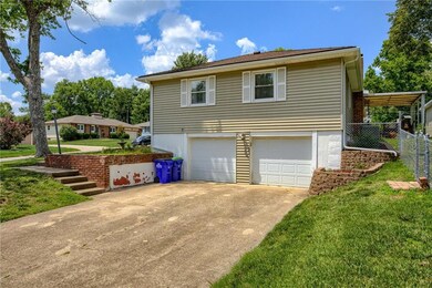 6831 Larsen Ln, Shawnee, KS 66203 - photo 2