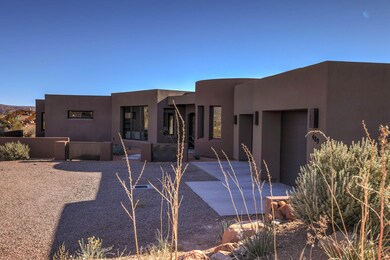 2 Front Exterior