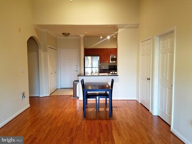 12957 Centre Park Cir unit 406, Herndon, VA 20171 - photo 4