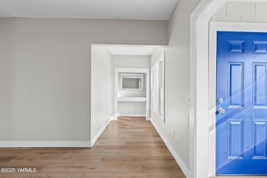 1411 Garfield Ave, Yakima, WA 98902 - photo 2