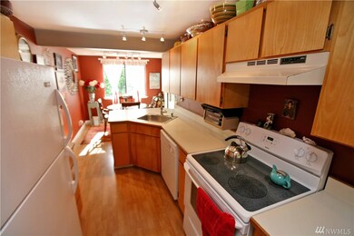 20156 Vikings Crest Loop NE unit 7-104, Poulsbo, WA 98370 - photo 7