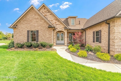 2-web-or-mls-528 E. Port Drive-52