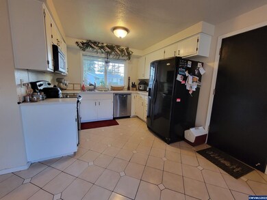 553 Panda Loop, Eugene, OR 97401 - photo 5