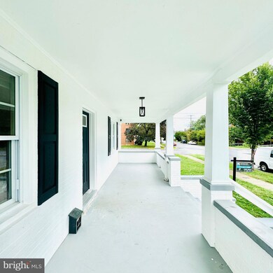 426 Virginia Ave, Front Royal, VA 22630 - photo 2