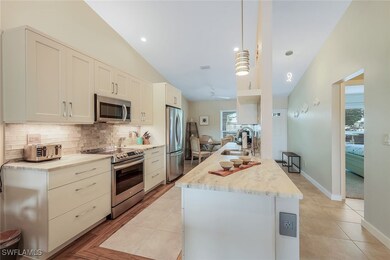 851 Gulf Pavilion Dr unit 202, Naples, FL 34108 - photo 6