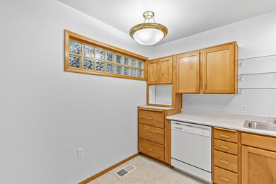 923 Mountain Meadows Circle, Ashland, OR