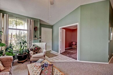 Living Room 3 (7)