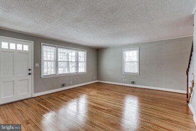 987 Fairmount Ave, Towson, MD 21204 - photo 4