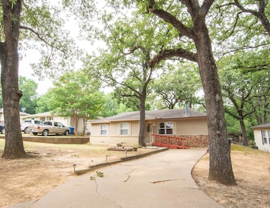 1129 Oak Ridge Dr, Denison, TX 75020 - photo 2