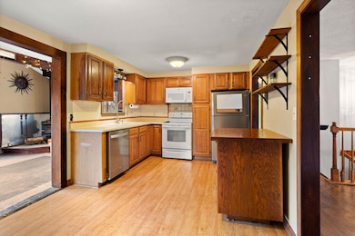 4 Viza Ave, Derry, NH 03038 - photo 6