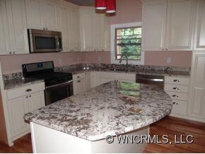 Gorgeous granite, kitchen