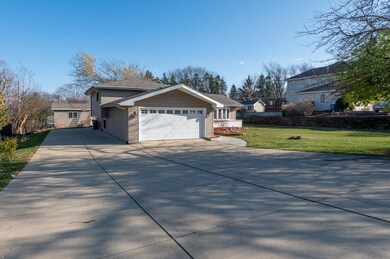 1217 S Roselle Rd, Schaumburg, IL 60193 - photo 3