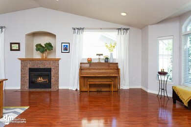 Living Room 9912-SMALL