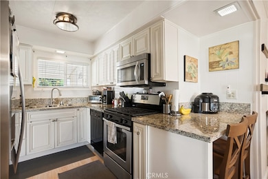 39 Pine Viaduct, Anaheim, CA 92801 - photo 7